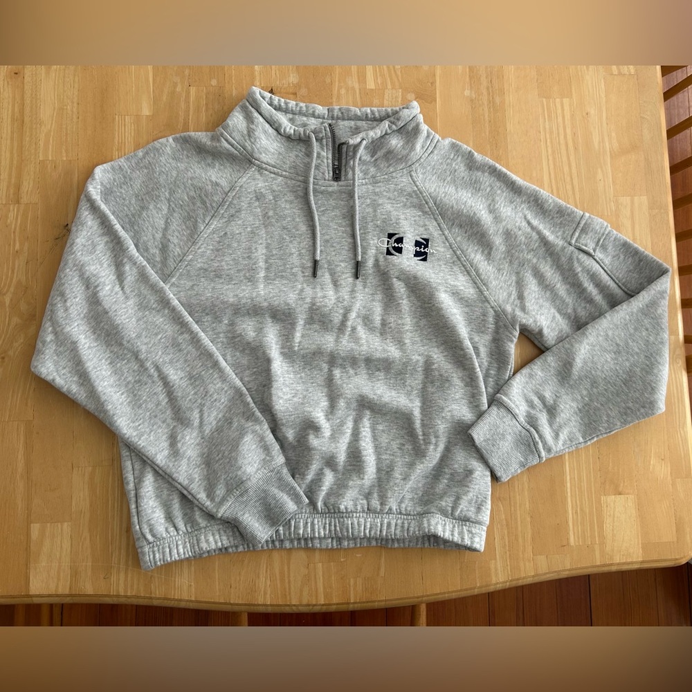 Champion pull over sweatshirt